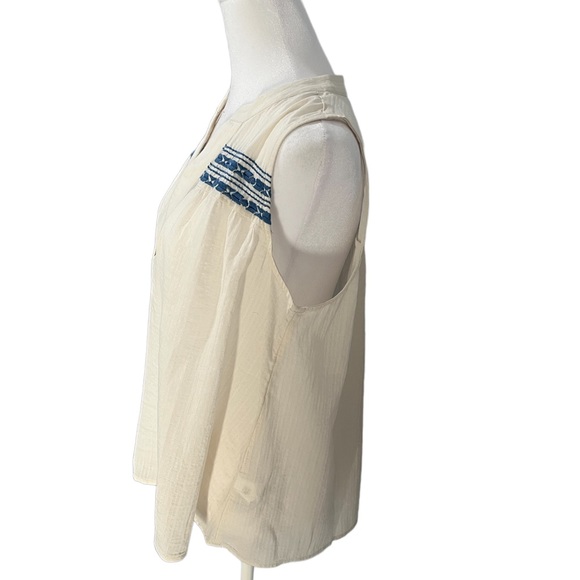 Banana Republic Embroidered Top - Picture 3 of 7